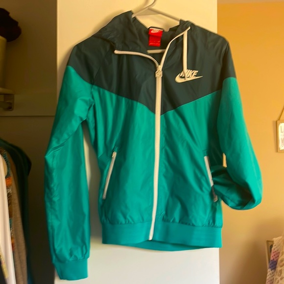 Nike Jackets & Blazers - Nike hooded wind breaker